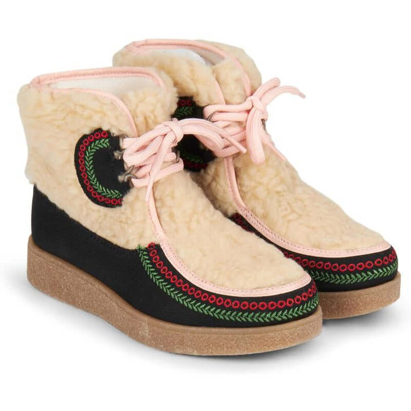Stella McCartney Kids Girls Cream Borg Moccasin Ankle Boots Stella McCartney Kids Girls Cream Borg Moccasin Ankle Boots