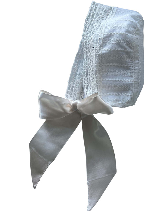 Baby Girls Ivory Lace Bonnet